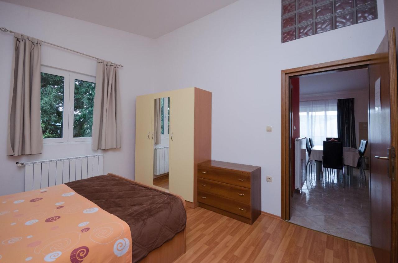 Apartments By The Sea In لوبار المظهر الخارجي الصورة