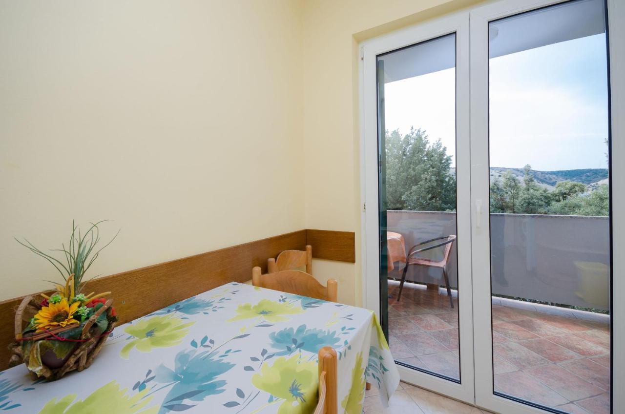 Apartments By The Sea In لوبار المظهر الخارجي الصورة