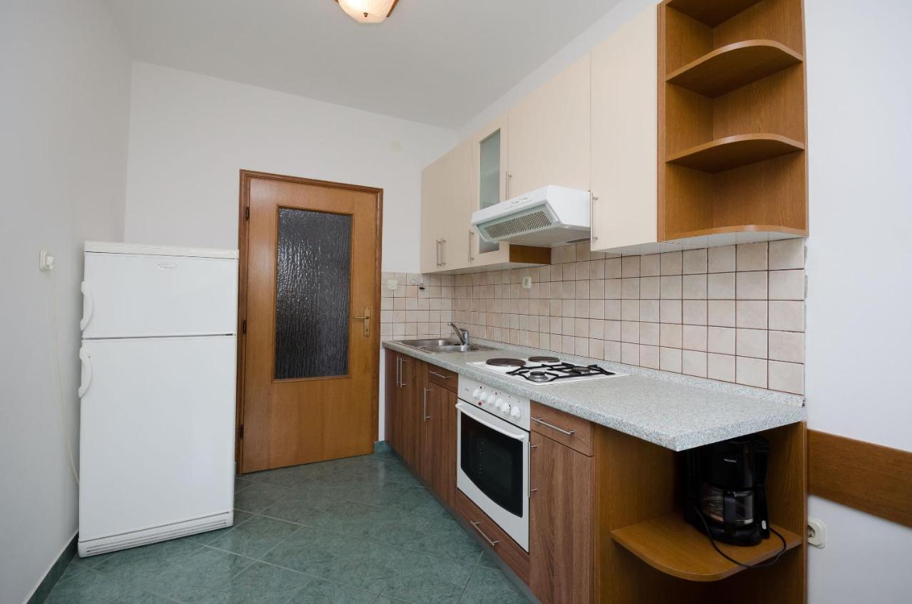 Apartments By The Sea In لوبار المظهر الخارجي الصورة