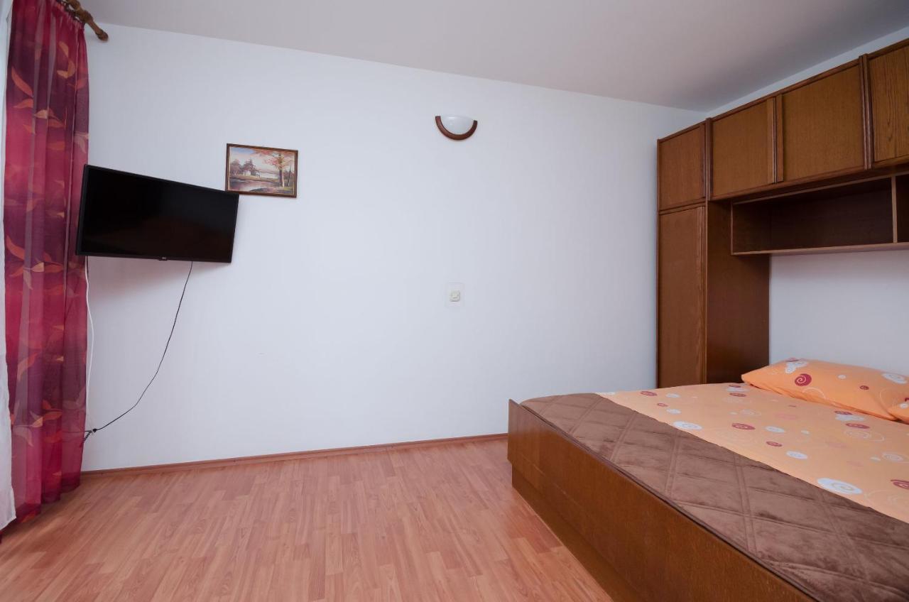 Apartments By The Sea In لوبار المظهر الخارجي الصورة
