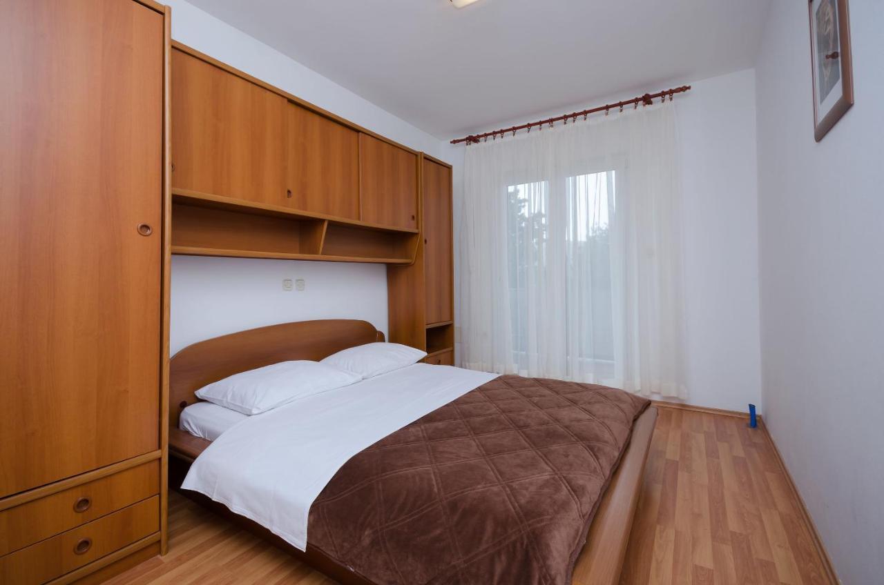 Apartments By The Sea In لوبار المظهر الخارجي الصورة