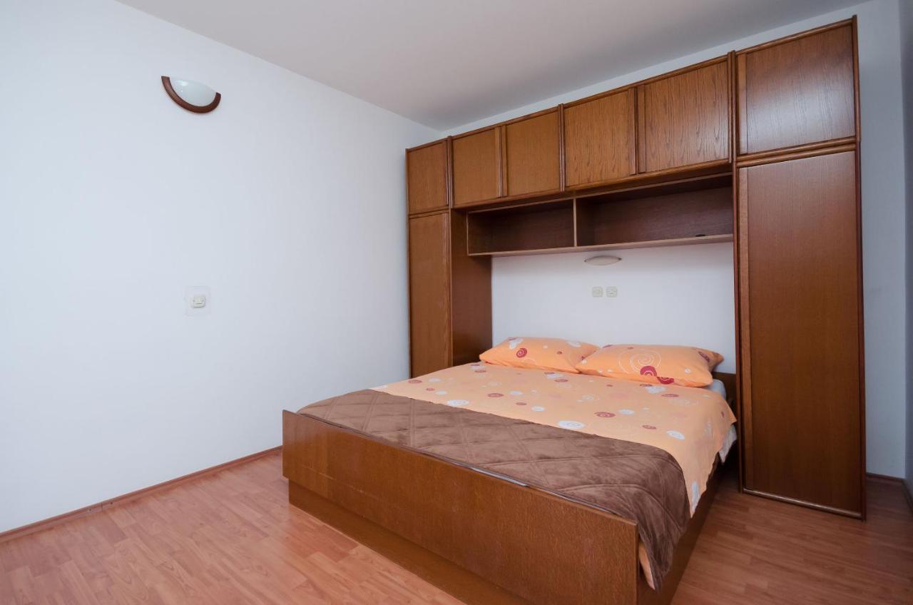 Apartments By The Sea In لوبار المظهر الخارجي الصورة