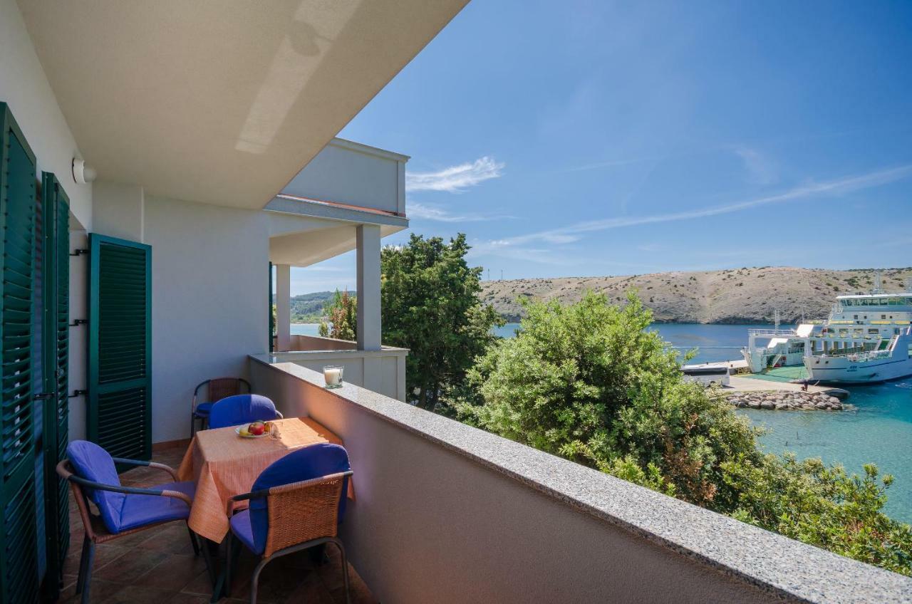 Apartments By The Sea In لوبار المظهر الخارجي الصورة
